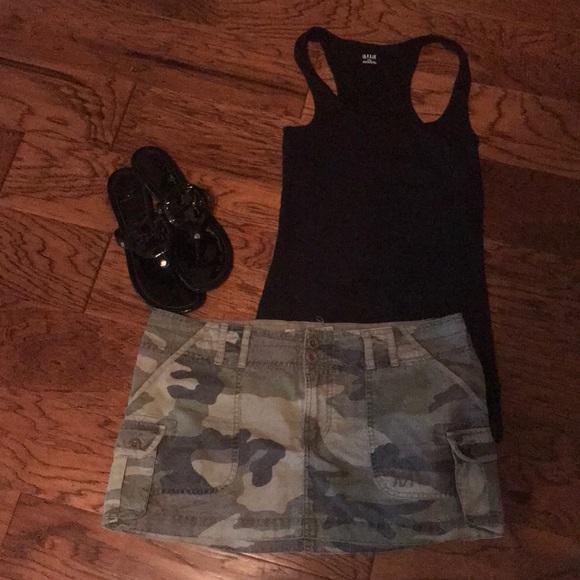 Abercrombie & Fitch Dresses & Skirts - Abercrombie and Fitch Camo Skirt